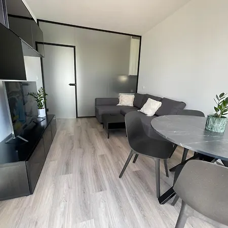 Apartament Przy Odrze * فروتسواف